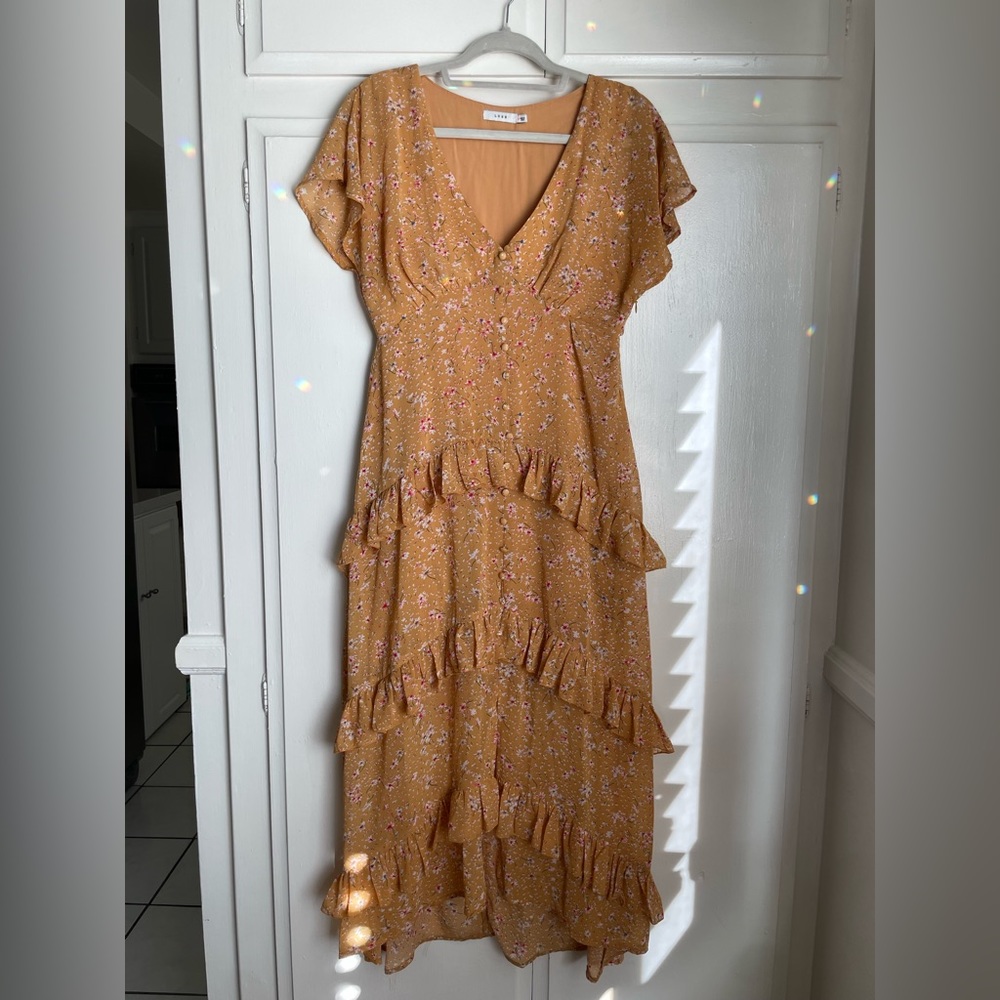 Garden vibe creamsicle colored floral midi dress